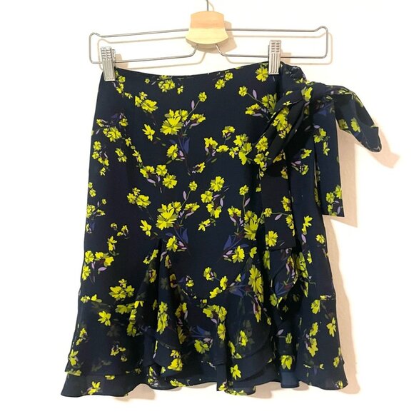 Goen.J Floral wrap Skirt - black/yellow/purple - size 4 - Picture 2 of 6